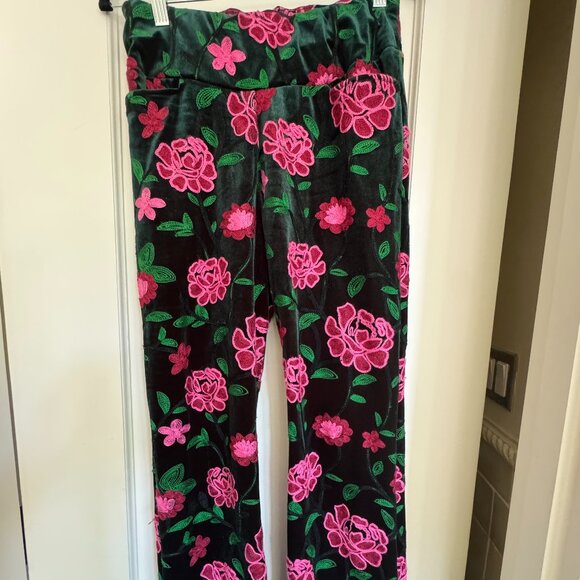 Lesley Evers Pants - Lelsey Evers Green Velvet Embroidered Pull-On Pants, Size Small